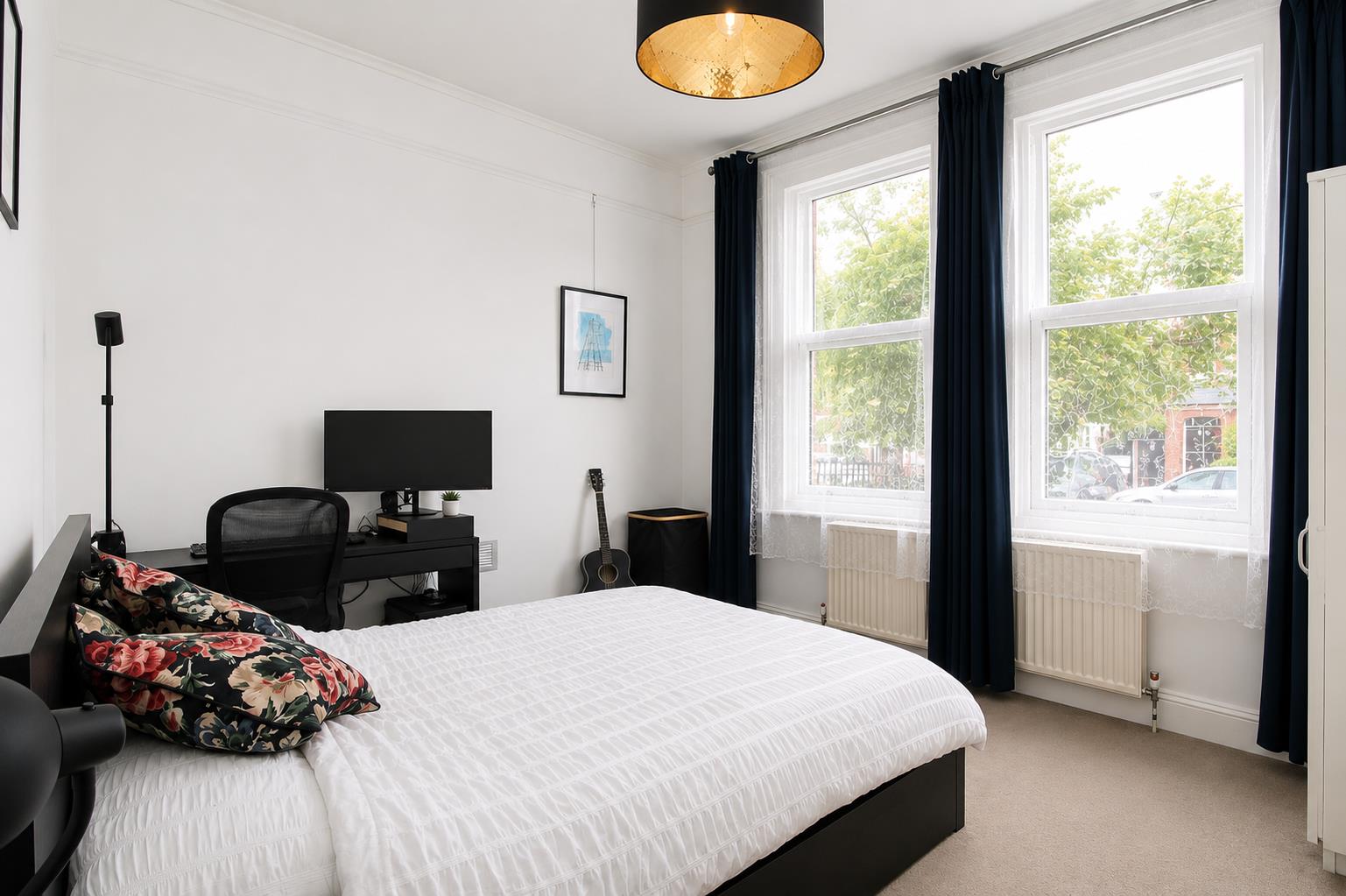 1 bed property in Queens Road, Wallington